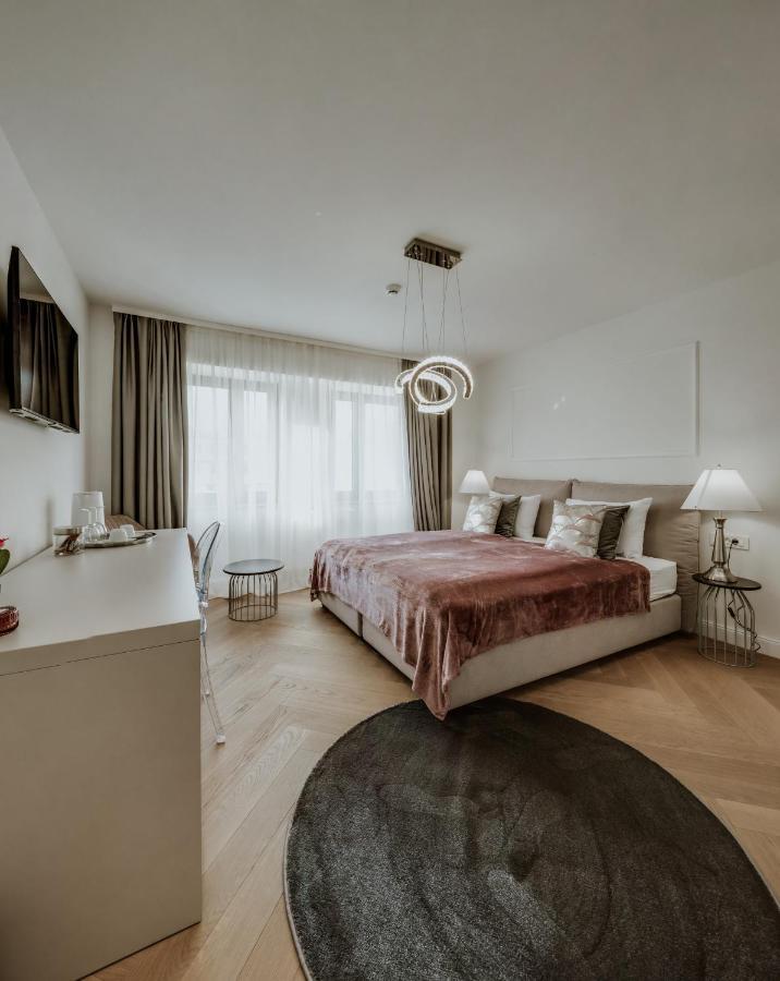 Lavilla Osijek Bagian luar foto