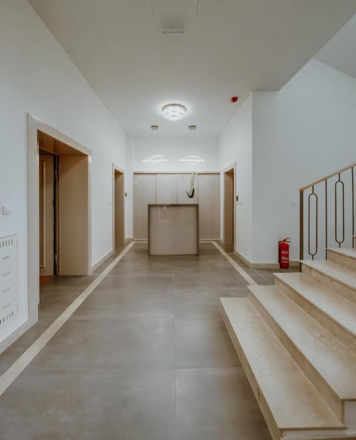 Lavilla Osijek Bagian luar foto