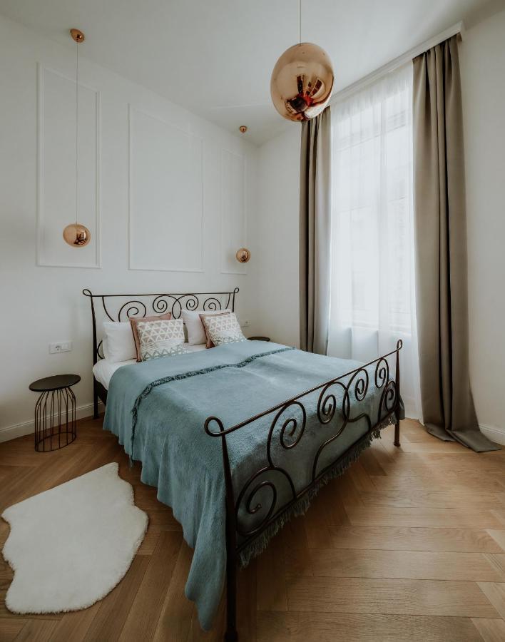 Lavilla Osijek Bagian luar foto