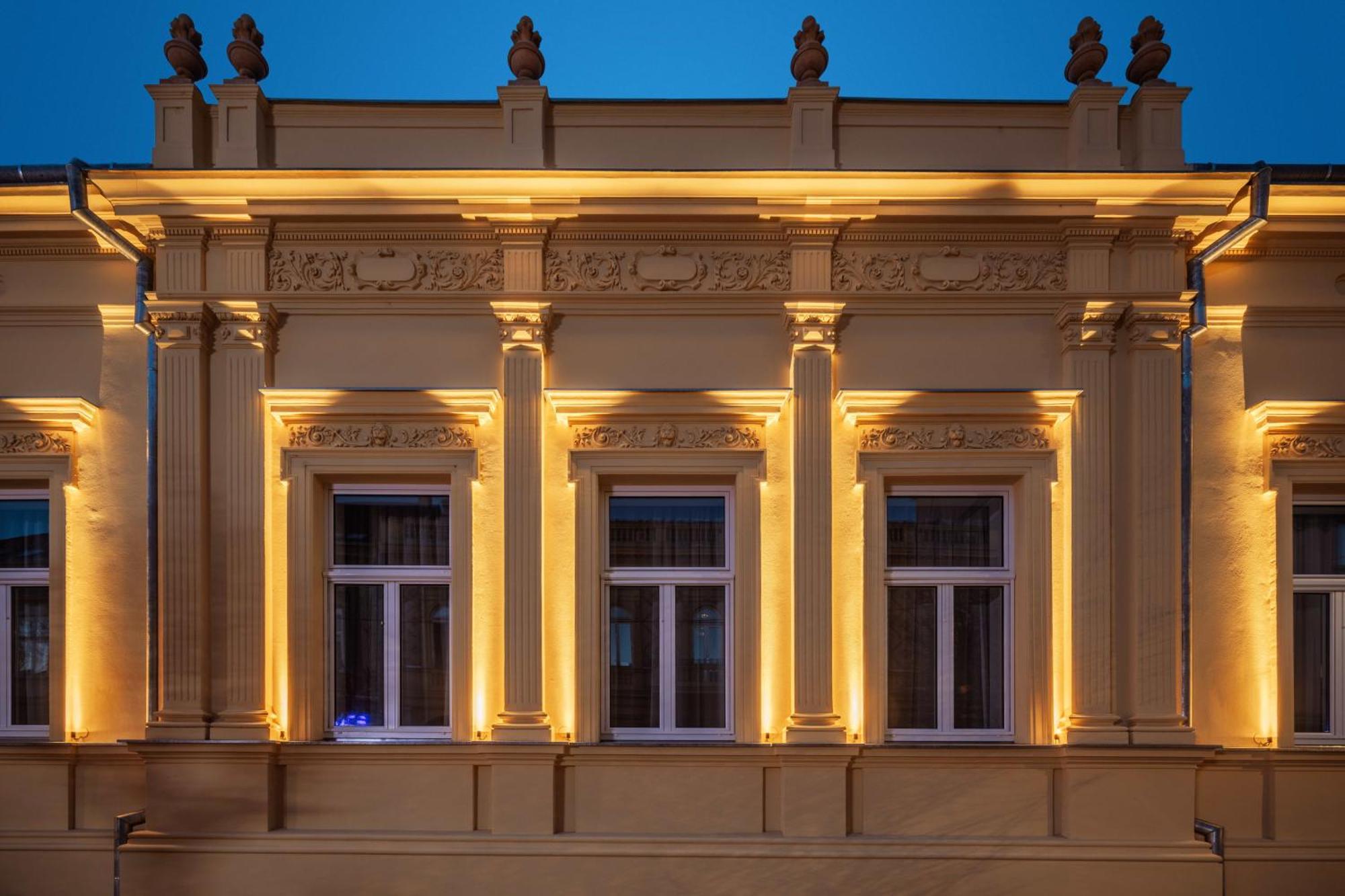 Lavilla Osijek Bagian luar foto
